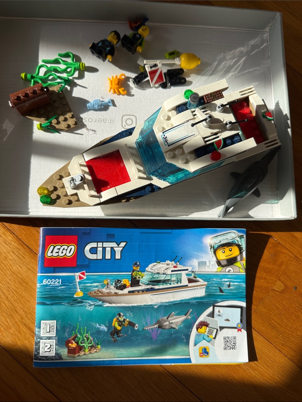 LEGO Great Vehicles Diving Yacht